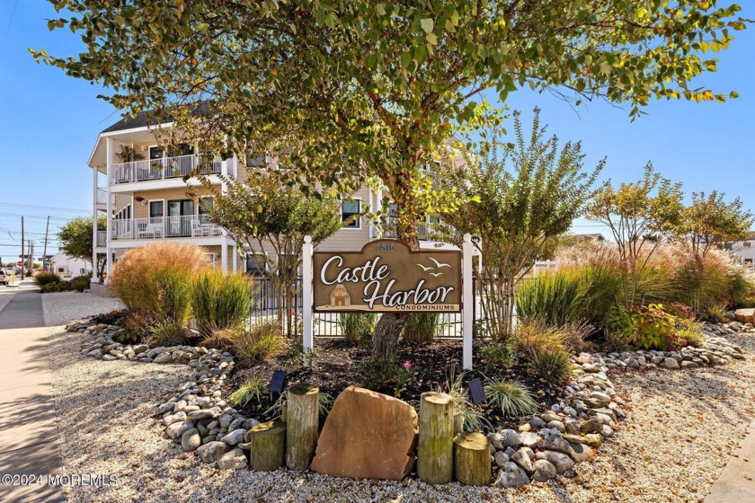 Welcome to Castle Harbor! This meticulously maintained - Beach Condo for sale in Ship Bottom, New Jersey on Beachhouse.com