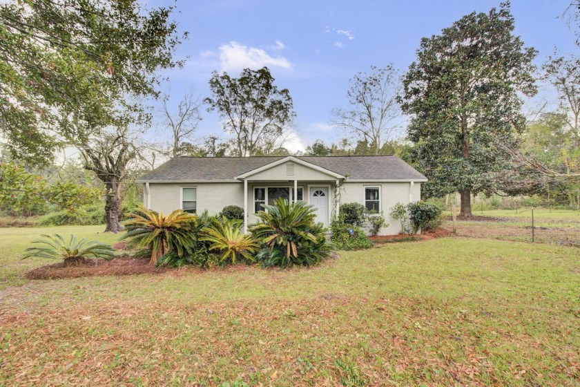 Charming 2-Bedroom, 1-Bathroom Home with large detached workshop - Beach Home for sale in James Island, South Carolina on Beachhouse.com