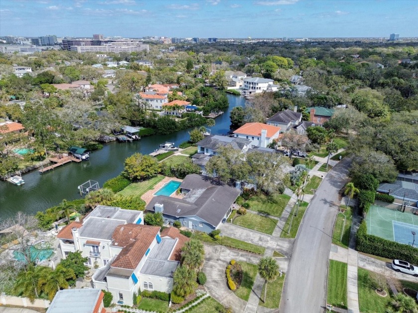 Build your custom dream home on this rare waterfront property in - Beach Home for sale in Tampa, Florida on Beachhouse.com