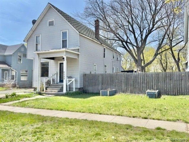Welcome to this charming home on 7th Street in Port Huron! This - Beach Home for sale in Port Huron, Michigan on Beachhouse.com