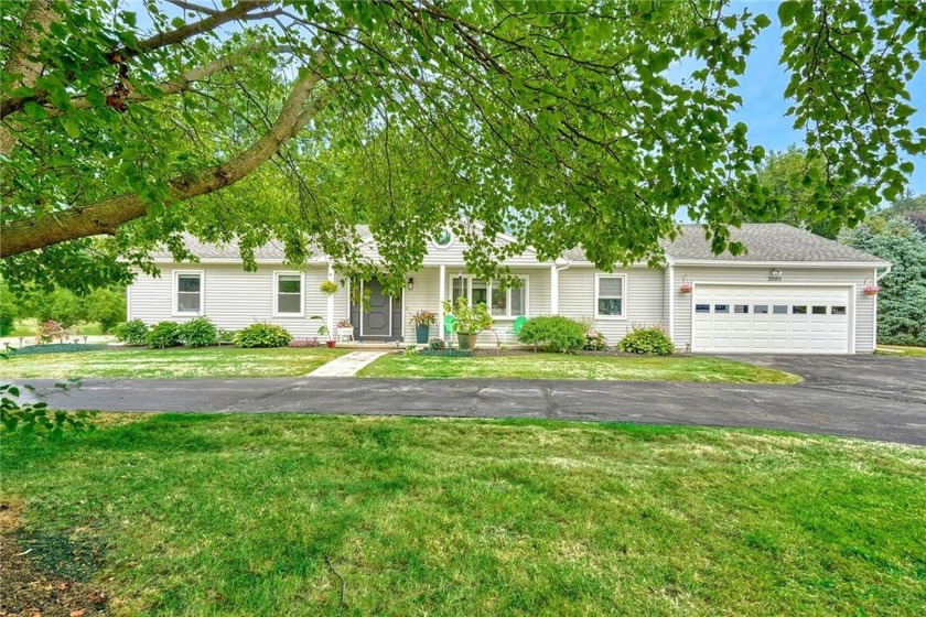 UPDATED RANCH on IMPRESSIVE 1.56 ACRE LOT with a PRIVATE - Beach Home for sale in Ontario, New York on Beachhouse.com