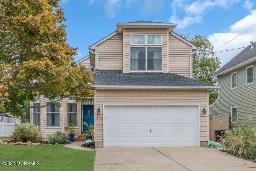 This coastal chic home is perfectly situated near a delightful - Beach Home for sale in Manasquan, New Jersey on Beachhouse.com