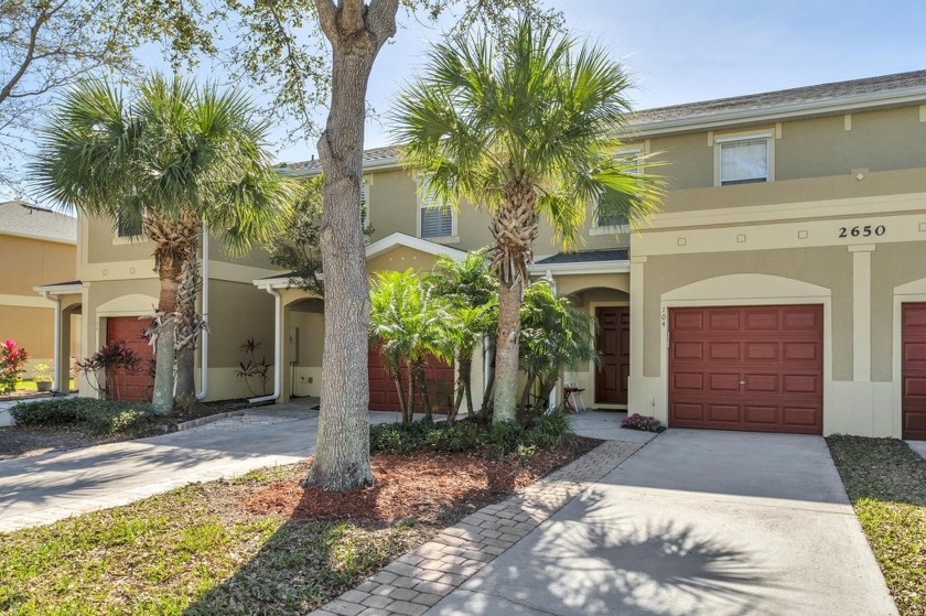 Welcome to your dream townhome!  This stunning property boasts 3 - Beach Townhome/Townhouse for sale in Melbourne, Florida on Beachhouse.com