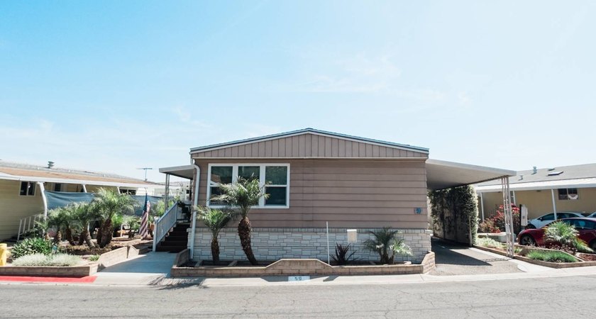 Step into refined comfort with this beautifully maintained 1976 - Beach Home for sale in Huntington Beach, California on Beachhouse.com