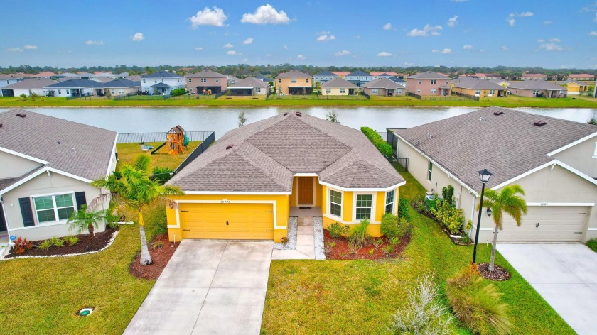 Wake up to serene lake views and end your evenings with stunning - Beach Home for sale in Port Saint Lucie, Florida on Beachhouse.com