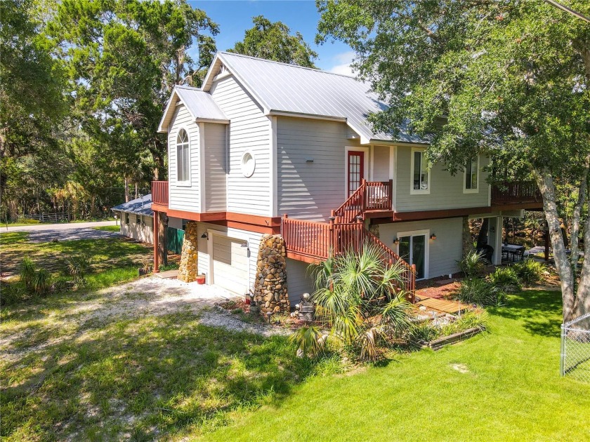 Want a home on the water, just 10 minutes from US 19??? Well - Beach Home for sale in Homosassa, Florida on Beachhouse.com
