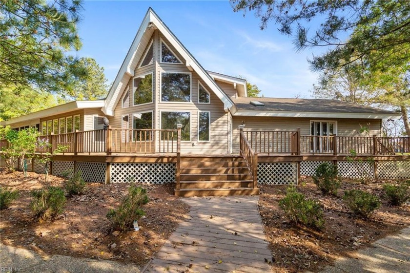 Welcome to your dream waterfront home! This stunning 3 BR, 2.5 - Beach Home for sale in Reedville, Virginia on Beachhouse.com
