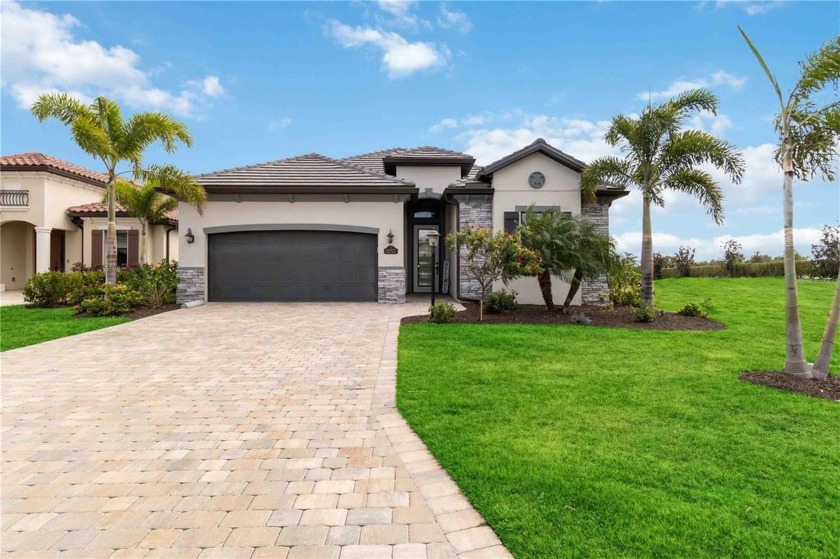 Look no further in the prestigious Lakewood National Golf Club - Beach Home for sale in Bradenton, Florida on Beachhouse.com