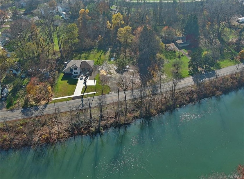 This is the west lot of a 2019 approved 3 lot subdivision with - Beach Lot for sale in Amherst, New York on Beachhouse.com