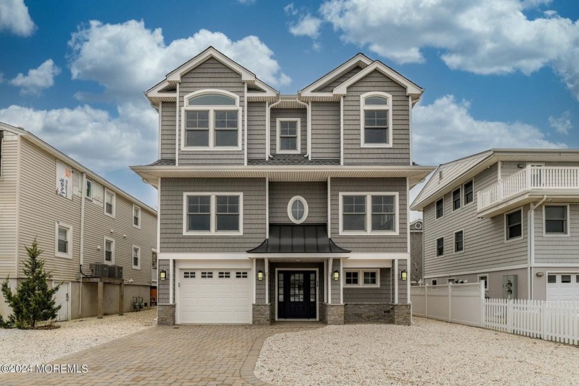 WELCOME TO PARADISE AT THE BEACH...MODERNIZED BEACH COLONIAL ON - Beach Home for sale in Long Beach Island, New Jersey on Beachhouse.com