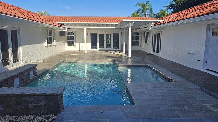 Drastically reduced price LOCATION,INVESTORS WELCOME LARGE AND - Beach Home for sale in Miami, Florida on Beachhouse.com