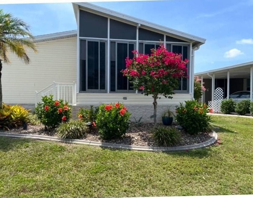 Welcome to a stunningly decorated and tastefully designed - Beach Home for sale in Punta Gorda, Florida on Beachhouse.com