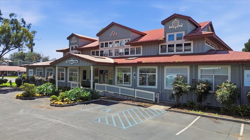 Exceptional investment opportunity in Waimea Town! This unique - Beach Home for sale in Kamuela, Hawaii on Beachhouse.com