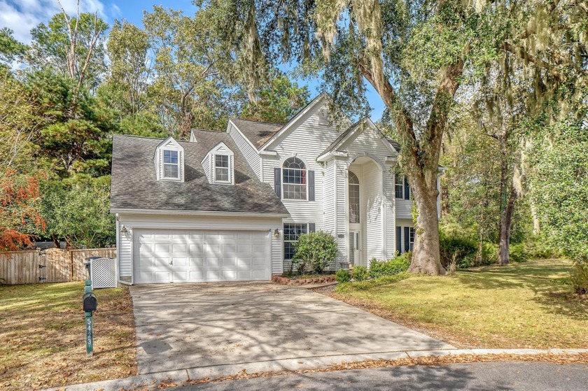 Dorchester II School District! This very well kept home is - Beach Home for sale in North Charleston, South Carolina on Beachhouse.com