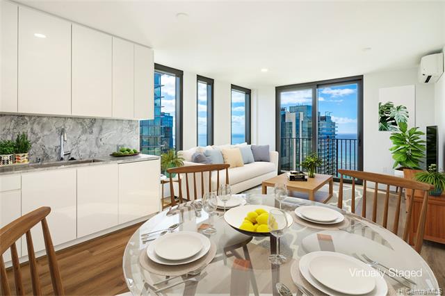 Breathtaking ocean views from this 2 bedroom unit with a 44 sf - Beach Condo for sale in Honolulu, Hawaii on Beachhouse.com