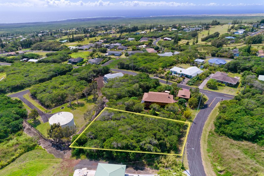 Vacant lot on Kanaloa Place is tucked away on a quiet cul-de-sac - Beach Lot for sale in Naalehu, Hawaii on Beachhouse.com
