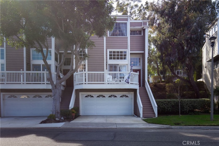 Charming Cape Cod townhome with two master suites.  The floors - Beach Townhome/Townhouse for sale in Dana Point, California on Beachhouse.com