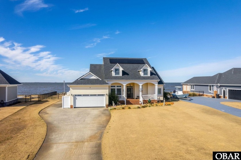 Exquisite Soundfront Retreat nestled on a quiet cul-de-sac in - Beach Home for sale in Manteo, North Carolina on Beachhouse.com