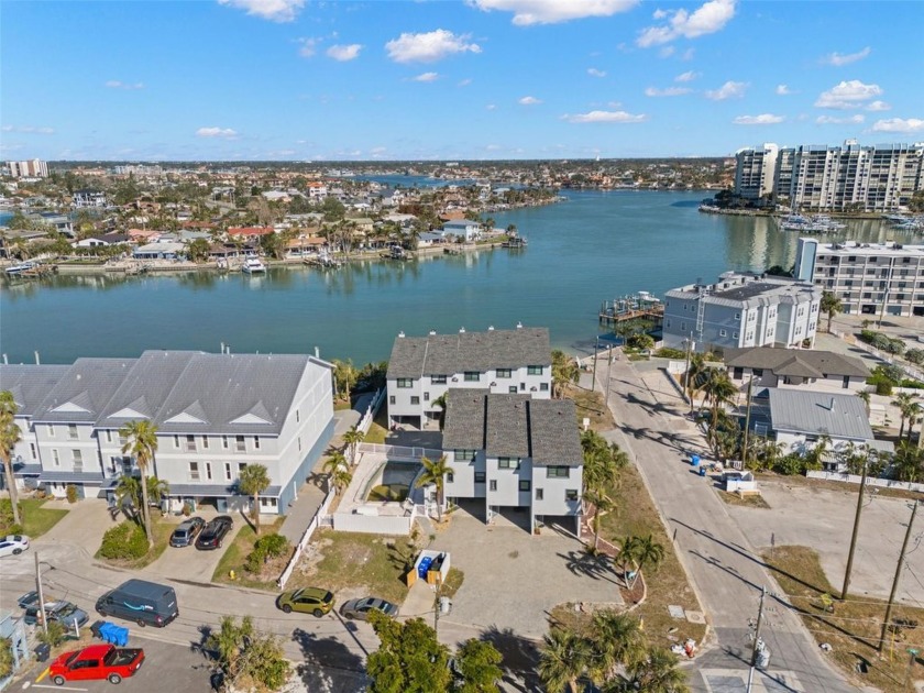 *Prime Location* TI Lagoons are rarely available. This property - Beach Townhome/Townhouse for sale in Treasure Island, Florida on Beachhouse.com