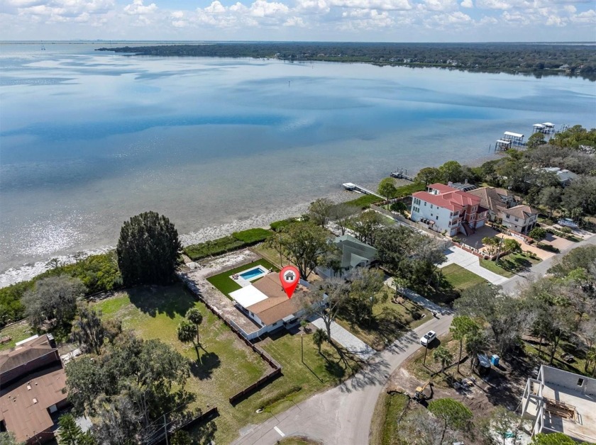 Under contract-accepting backup offerse let your imagination run - Beach Home for sale in Oldsmar, Florida on Beachhouse.com