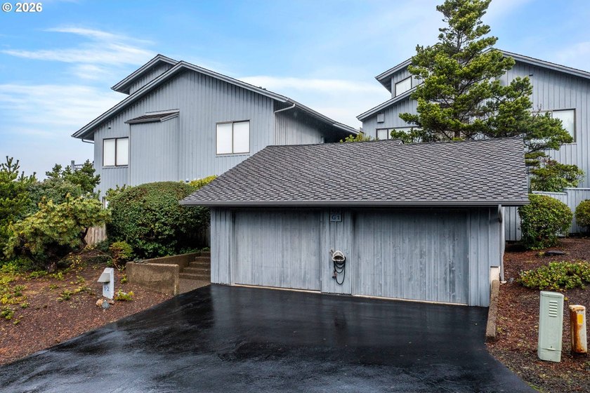 Stunning single-level Searidge condo featuring sweeping ocean - Beach Condo for sale in Depoe Bay, Oregon on Beachhouse.com