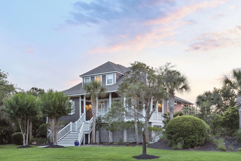 Live the Charleston dream with this executive waterfront home - Beach Home for sale in Mount Pleasant, South Carolina on Beachhouse.com