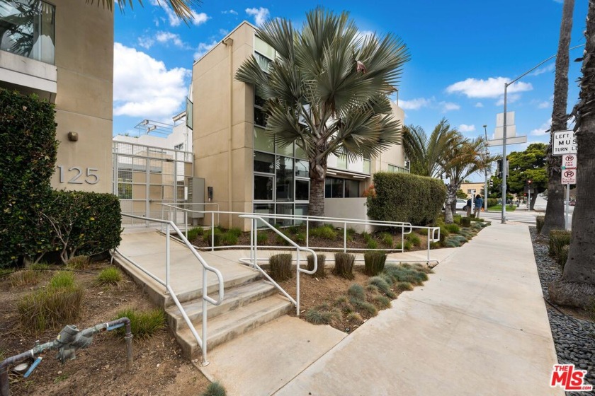 Welcome to your dream beachside home in the sought-after Ocean - Beach Townhome/Townhouse for sale in Santa Monica, California on Beachhouse.com