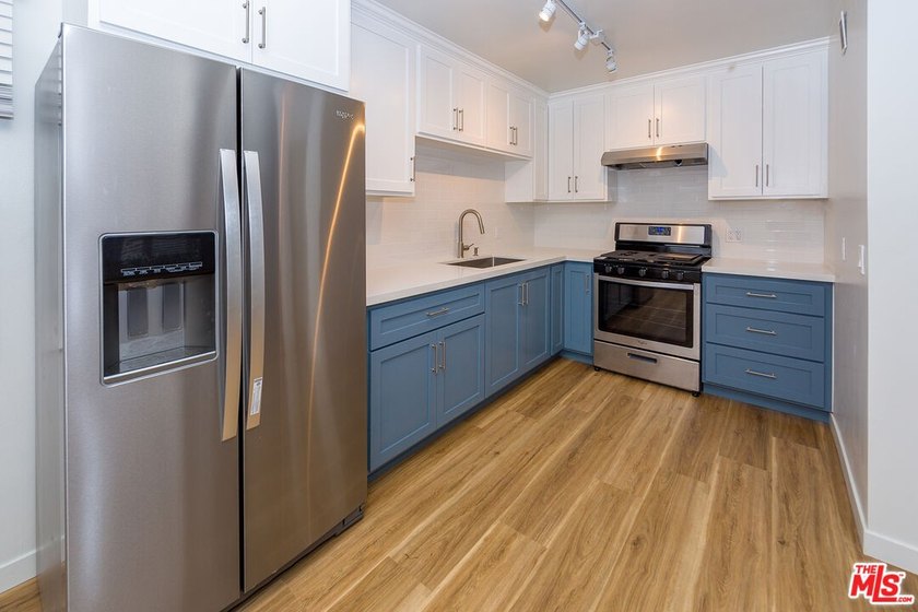 6 units in Prime Long Beach NOT subject to rent control, only - Beach Home for sale in Long Beach, California on Beachhouse.com