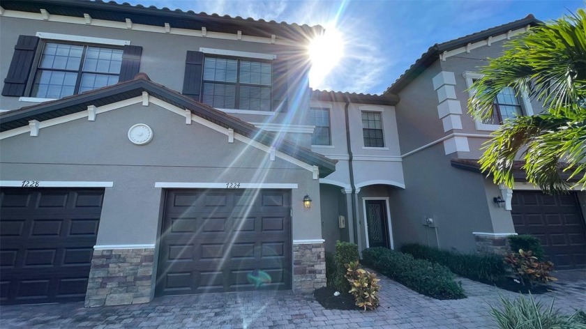 Welcome to your new Florida home! This stunning three-bedroom - Beach Townhome/Townhouse for sale in Bradenton, Florida on Beachhouse.com