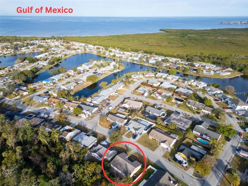 JUST MINS FROM THE GULF OF MEXICO - INVESTOR SPECIAL! **Charming - Beach Home for sale in Holiday, Florida on Beachhouse.com