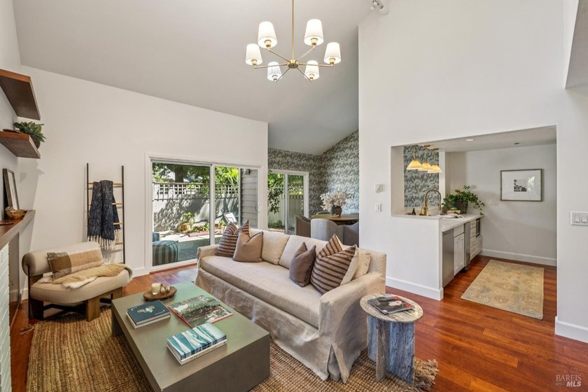 At the end of a quiet lane in Sausalito's coveted Willows - Beach Townhome/Townhouse for sale in Sausalito, California on Beachhouse.com