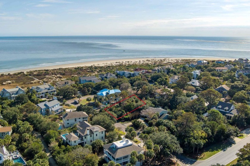 Discover the perfect opportunity to create your ideal retreat on - Beach Lot for sale in Seabrook Island, South Carolina on Beachhouse.com