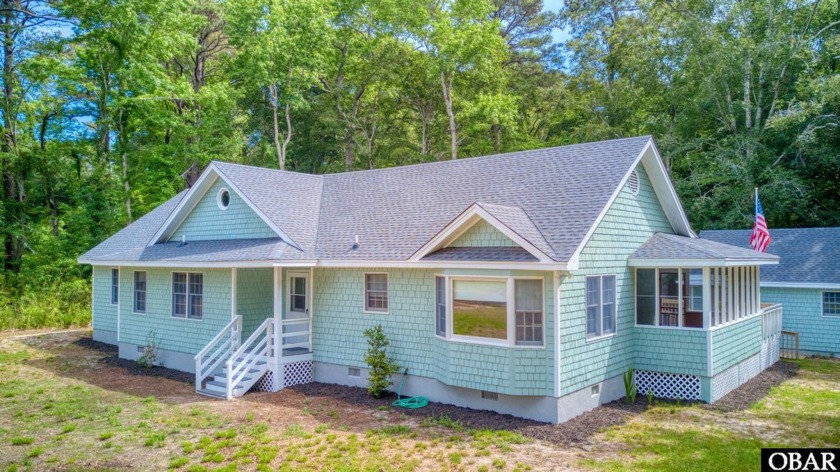 Fantastic Chicahauk home that has been completely updated!  The - Beach Home for sale in Southern Shores, North Carolina on Beachhouse.com