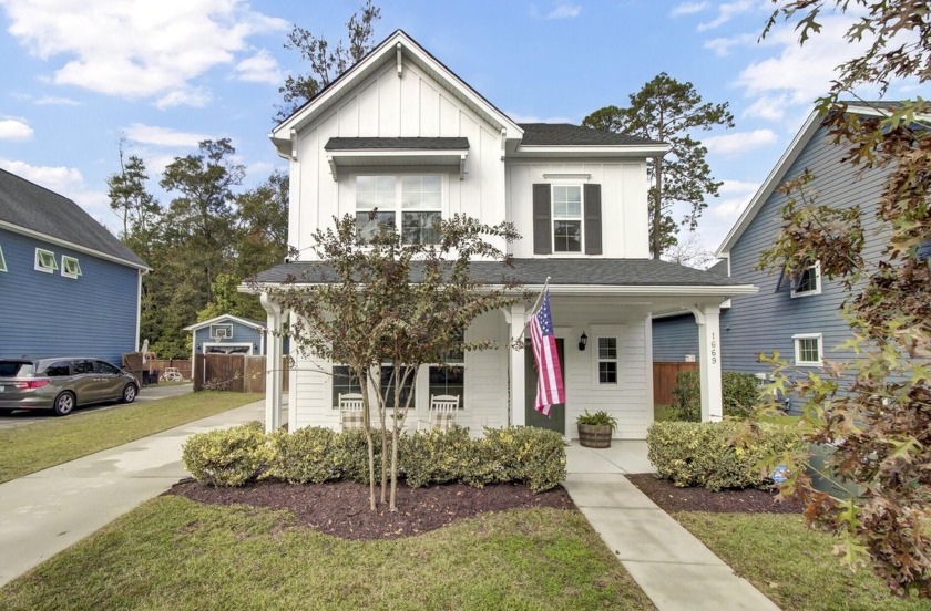 Quintessential Charleston Charm | Nearly New | Recently Painted - Beach Home for sale in Johns Island, South Carolina on Beachhouse.com