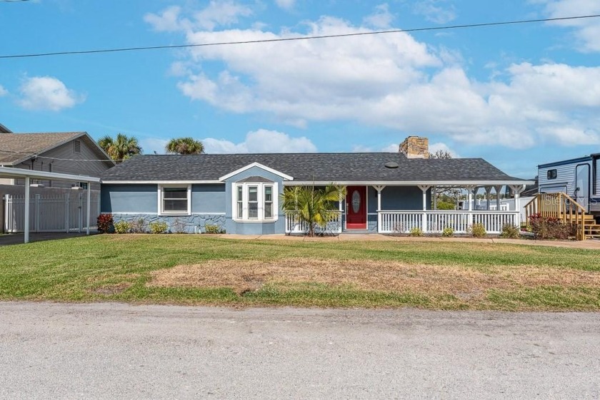 Under contract-accepting backup offers. Rare opportunity to - Beach Home for sale in Gibsonton, Florida on Beachhouse.com