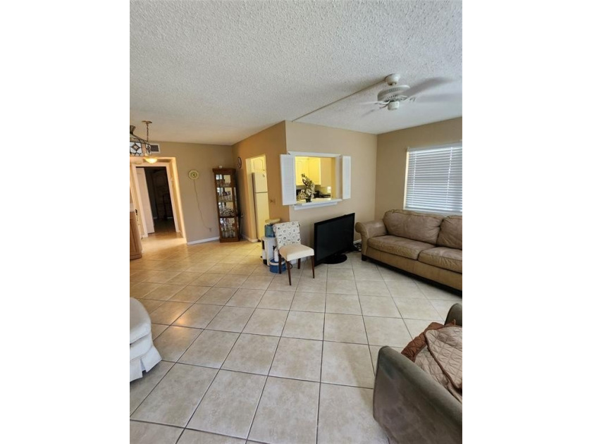 Investors only. This spacious rentable immediately 1st-floor - Beach Condo for sale in Deerfield Beach, Florida on Beachhouse.com