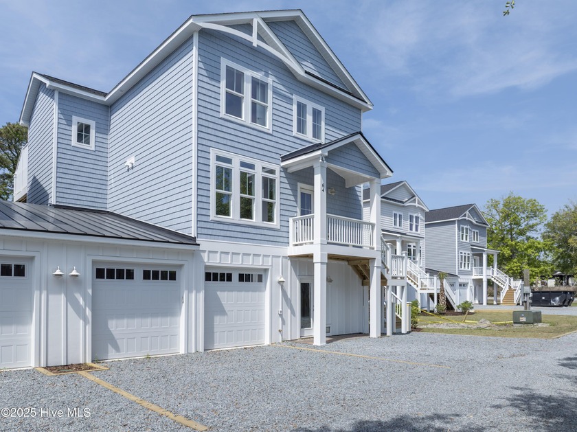 DEEDED BOAT SLIP - CALLING ALL BOAT LOVERS! Located along the - Beach Townhome/Townhouse for sale in Hampstead, North Carolina on Beachhouse.com