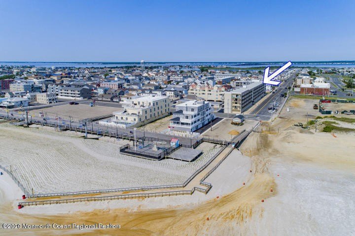 Ocean Block 1/2 of block to beach. Building just had the - Beach Condo for sale in Seaside Heights, New Jersey on Beachhouse.com