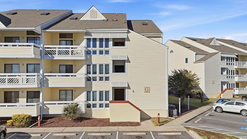 Welcome to this conveniently located efficiency condo in the - Beach Condo for sale in North Myrtle Beach, South Carolina on Beachhouse.com