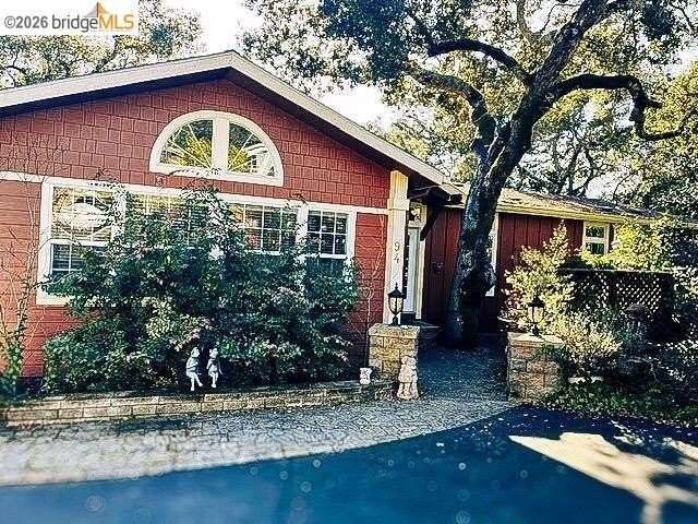 Welcome to this spectacular 6 year new 2-bedroom, 2-bathroom - Beach Home for sale in Scotts Valley, California on Beachhouse.com