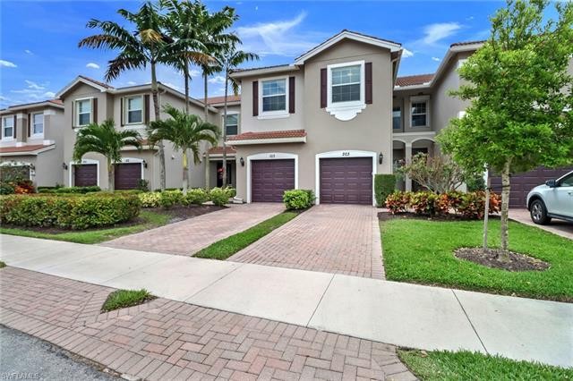 Immerse yourself in the luxurious lifestyle of Marbella Lakes - Beach Condo for sale in Naples, Florida on Beachhouse.com