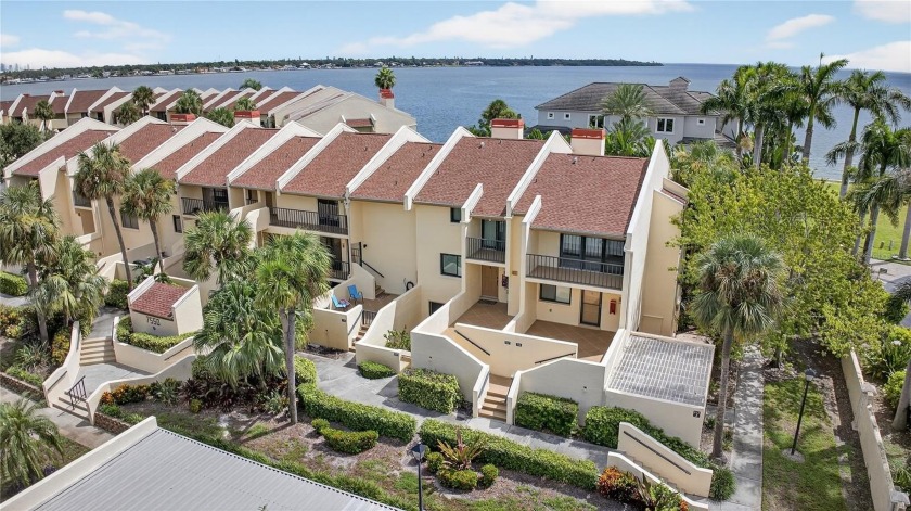 One or more photo(s) has been virtually staged. Under - Beach Condo for sale in St. Petersburg, Florida on Beachhouse.com