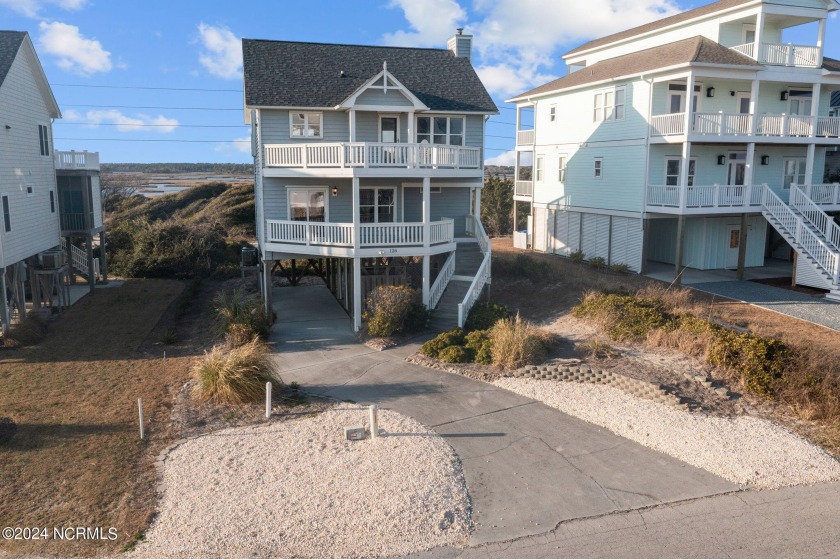 Nestled in a beautiful neighborhood, this stunning home offers a - Beach Home for sale in North Topsail Beach, North Carolina on Beachhouse.com