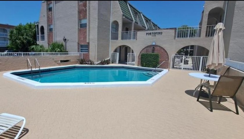 Investor Opportunity, 2-Story Corner Townhouse/CondoRENOVATED - Beach Townhome/Townhouse for sale in Deerfield Beach, Florida on Beachhouse.com