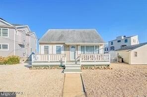 Whatever you need you may just find it here! This 4 Bedroom 2 - Beach Home for sale in Manahawkin, New Jersey on Beachhouse.com