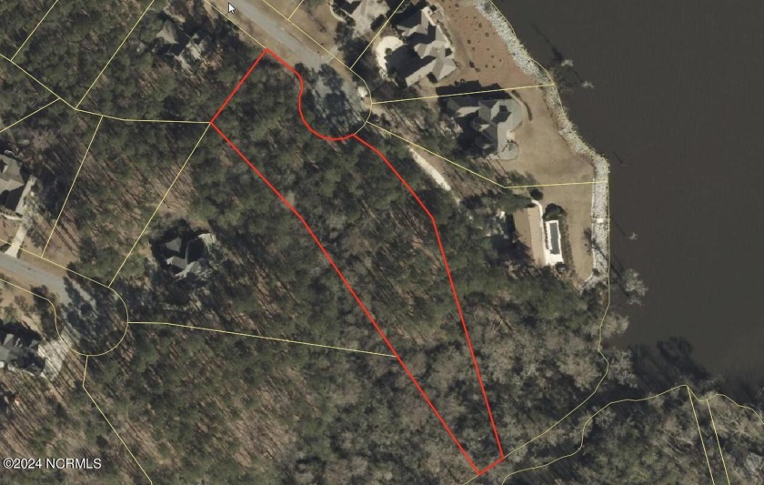 Nicely wooded lot that will surround you with privacy if you - Beach Lot for sale in Chocowinity, North Carolina on Beachhouse.com