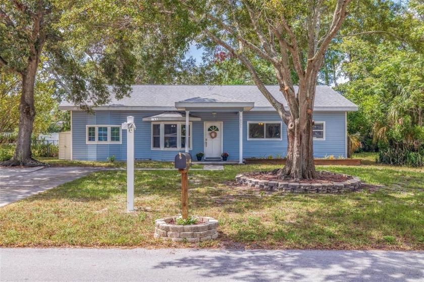 WOW! This charming home is located in a fantastic area of - Beach Home for sale in Clearwater, Florida on Beachhouse.com