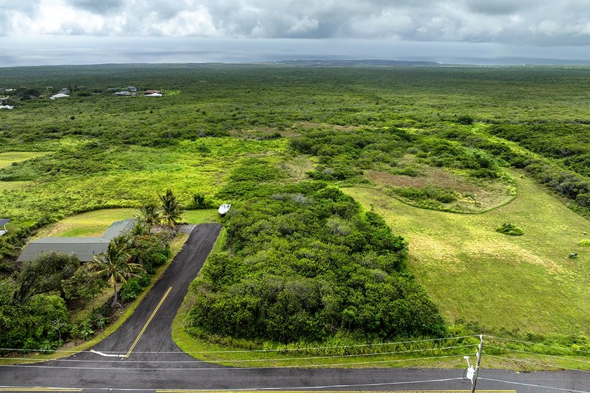 Secluded Island Living - Private Lot on Kahiki Street Build your - Beach Lot for sale in Naalehu, Hawaii on Beachhouse.com