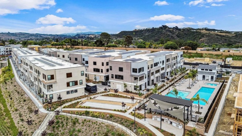 Welcome to Coral Springs in Carlsbad, where modern design meets - Beach Townhome/Townhouse for sale in Carlsbad, California on Beachhouse.com