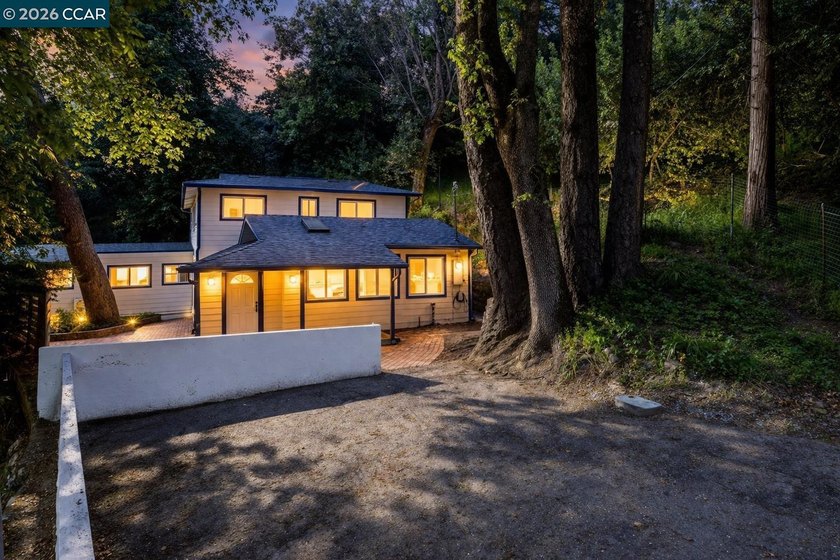 THE closest home to brand new in Sunol... With a tranquil stream - Beach Home for sale in Sunol, California on Beachhouse.com